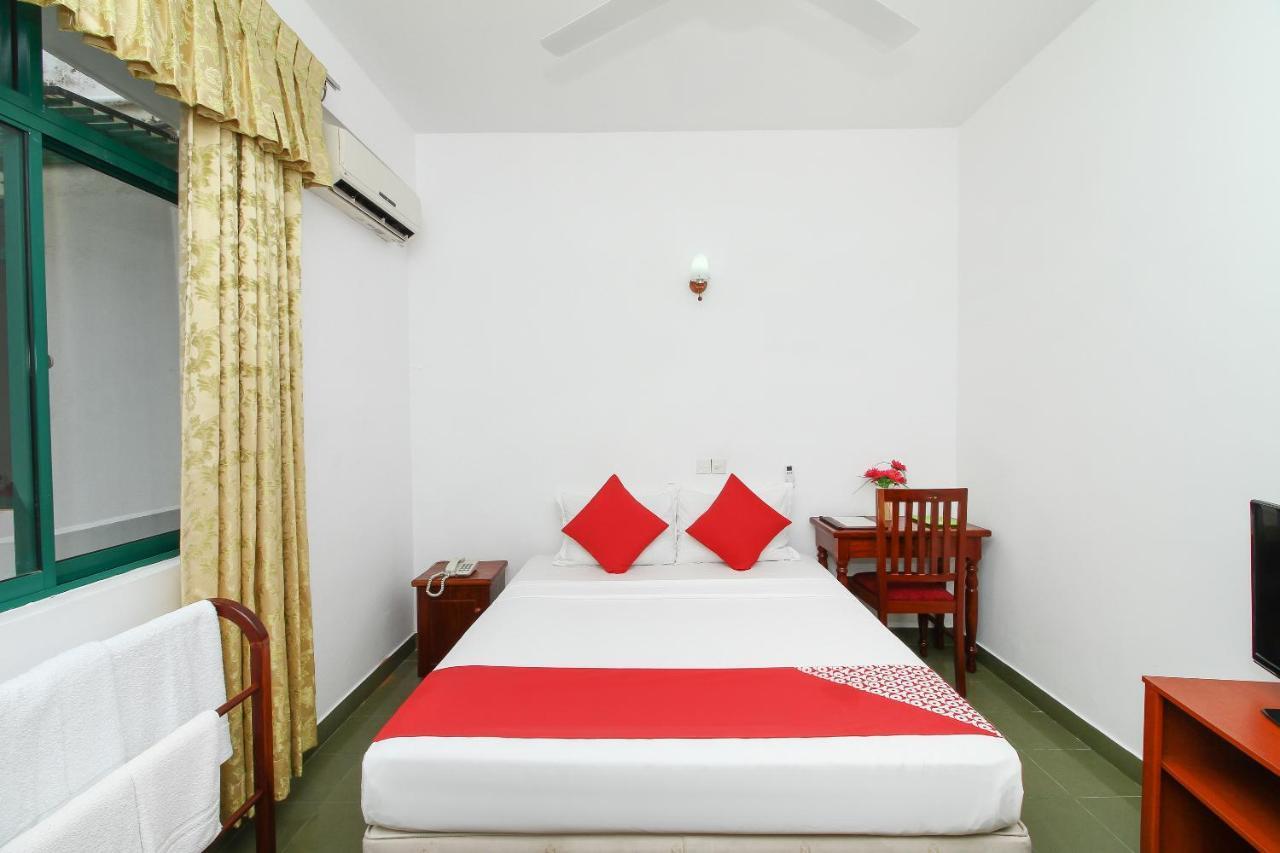 Oyo 290 Night Station Hotel Panadura Exterior foto